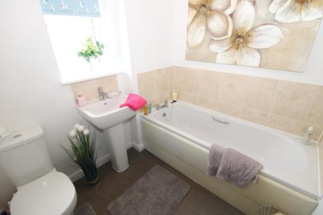 3 bed Detached for sale Image 8