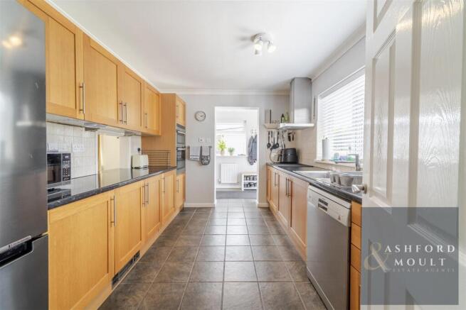 Gorse Close, Calverton, Nottingham photo 4