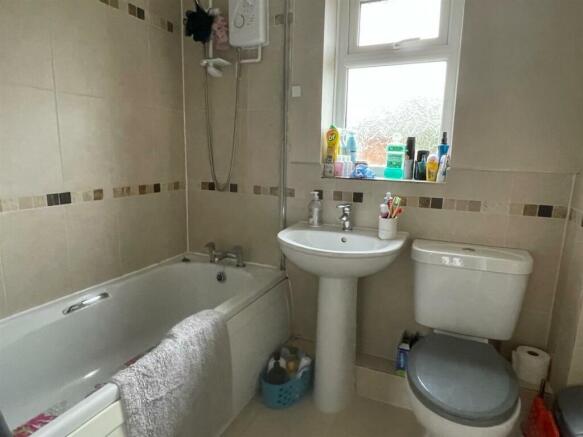 Bathroom.jpg
