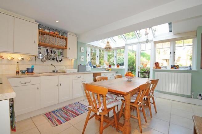 kitchen/dining room