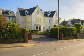 Flat 10, Puffin Court, Bay View Road, Bideford EX39 1AF