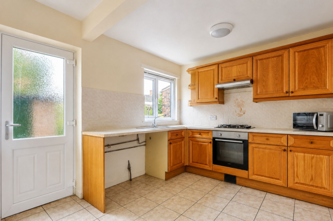 3 bed Terraced to rent Image 5