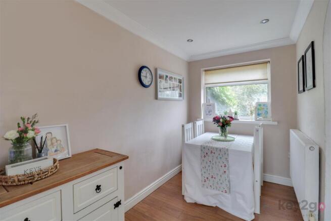 3 bed Semi-Detached for sale Image 9