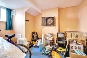 22, Clifton Grove, Harehills, Leeds LS9 6EW