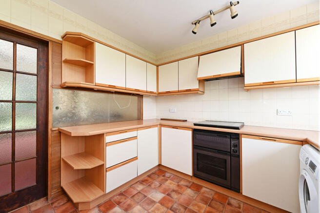 2 bed Apartment for sale Image 11