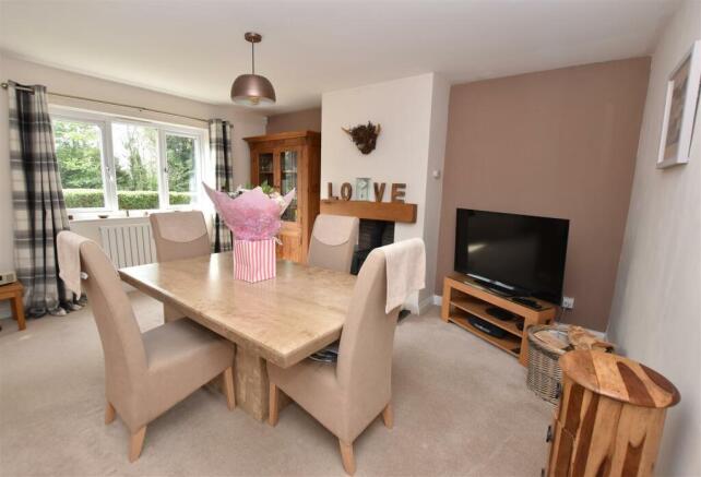 Dining Room.JPG
