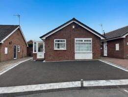 17, Avion Close, Meir Park, Stoke-on-trent ST3 7QP