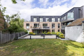 14, 230 Egleton House, Roehampton Lane, London SW15 4LE