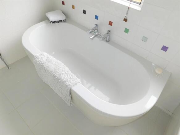 FIRST FLOOR BATHR...