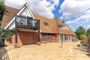 Glenlion, Gossmore Close, Marlow SL7 1QG