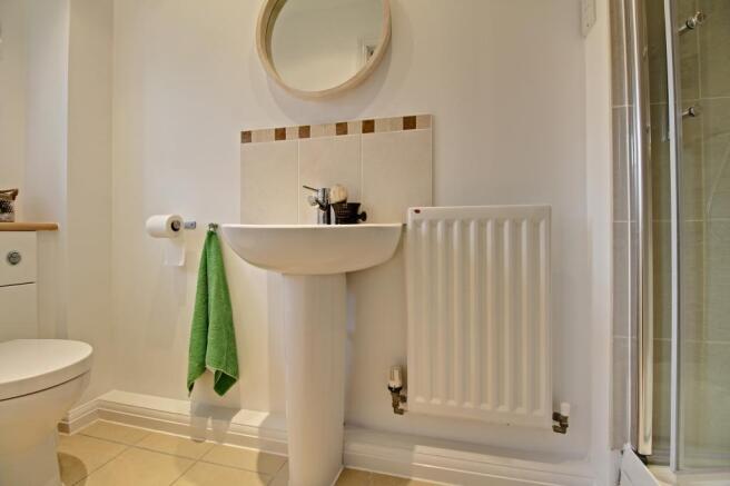 Ensuite to Bed 1