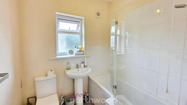 4 bed Block of Apartments for sale Image 4