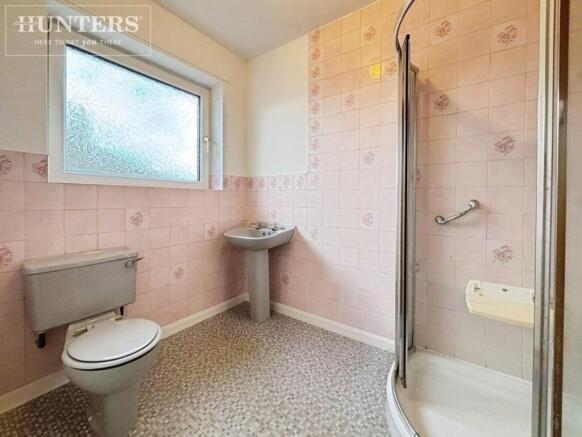 4 bed Detached Bungalow for sale Image 8