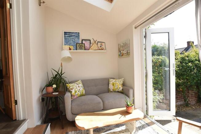 Sun Room/Utility