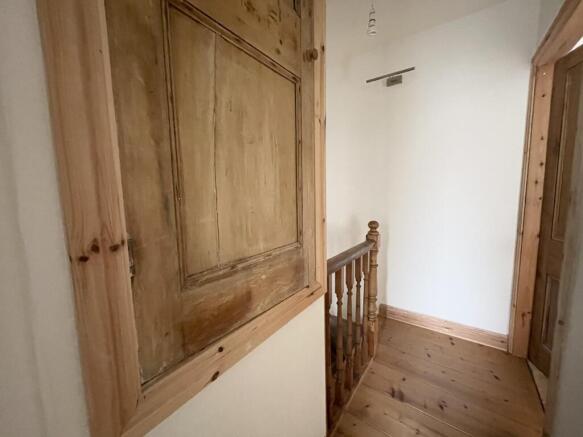 2 bed House to rent Image 6
