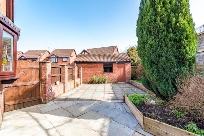 Brentwood Close Garden