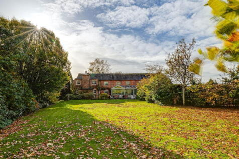 3200 sq ft barn conversion in 1.5 acres