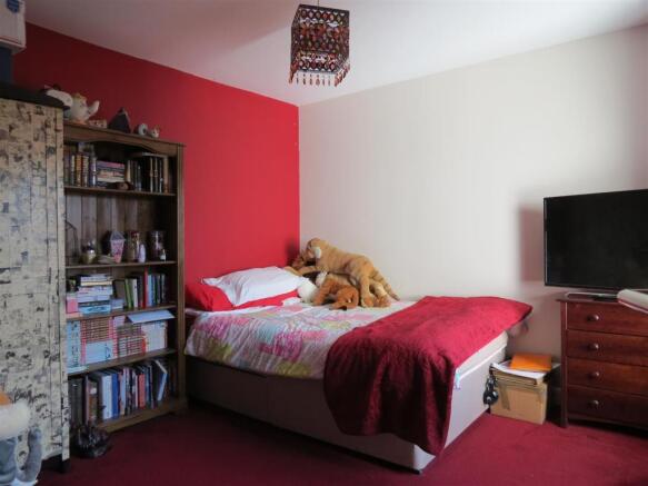 Bedroom: