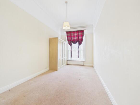 3 bed Apartment for sale Image 12