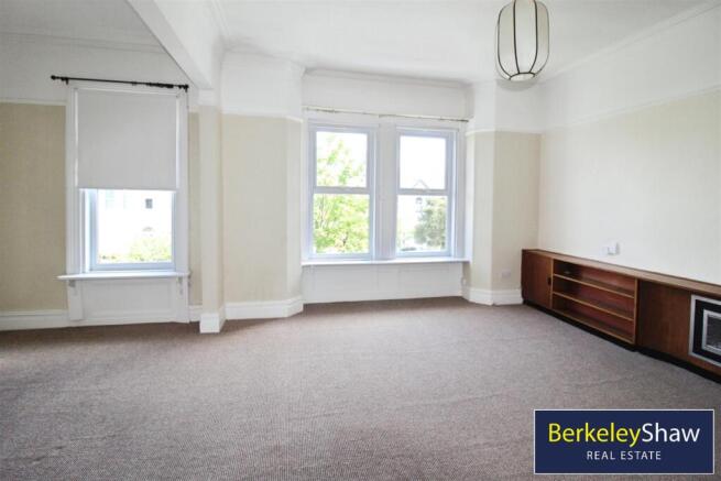 Lounge / Dining Room
