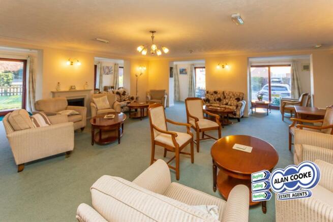 RESIDENTS LOUNGE