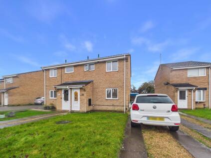 Azalea Court, Yaxley, PE7