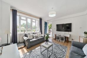 21, Allenswood, Albert Drive, London SW19 6JX