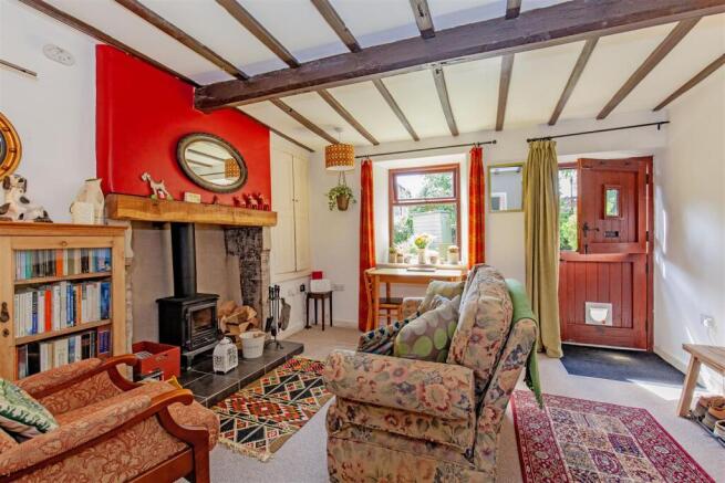 Reception Room-1.jpg