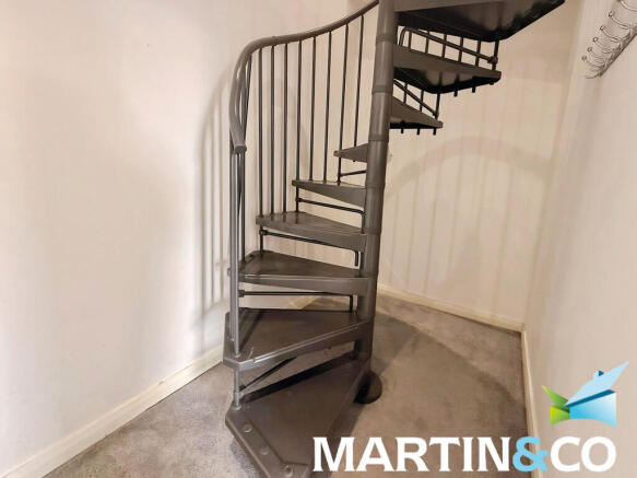 2 bed Apartment to rent Image 7