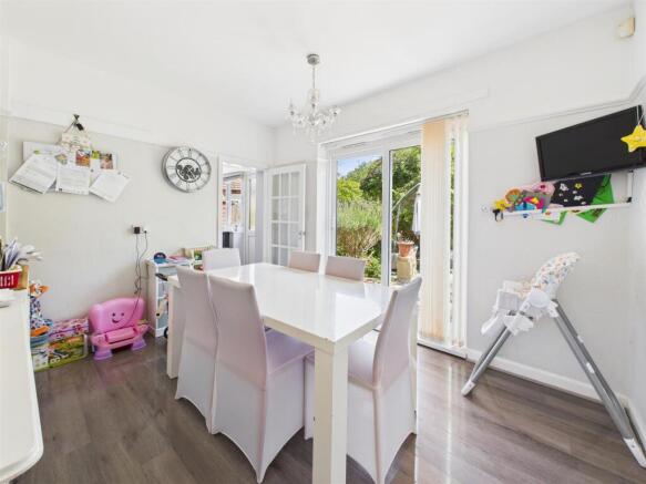 4 bed Detached Bungalow for sale Image 5