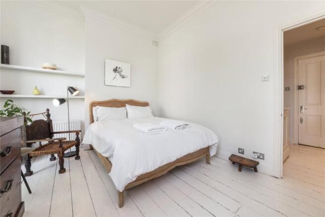 Master Bedroom (1)