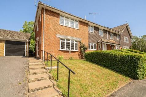 Riverside Avenue, Lightwater