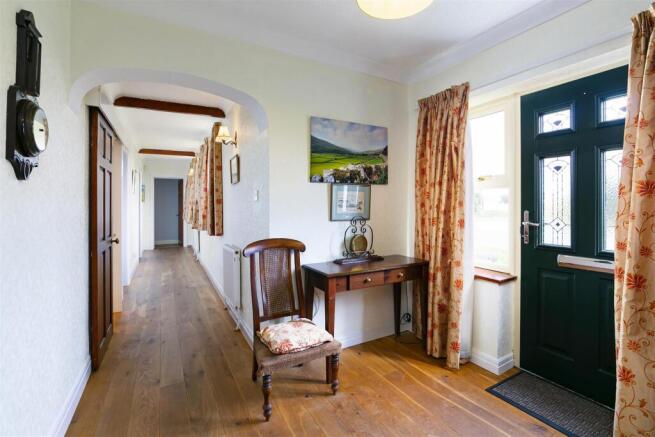 4 bed Detached Bungalow for sale Image 7