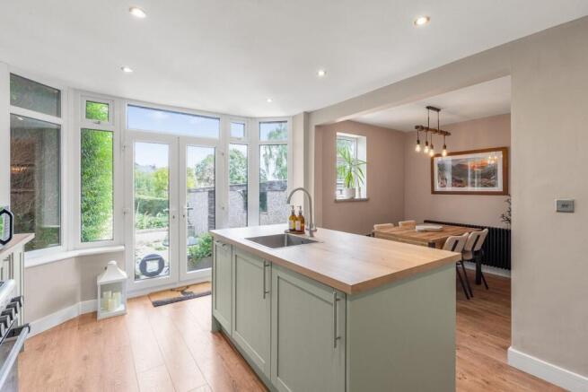3 bed Semi-Detached for sale Image 7