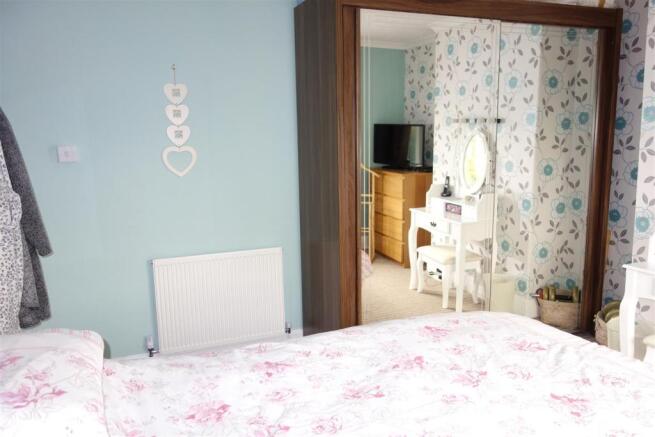 bedroom2.JPG