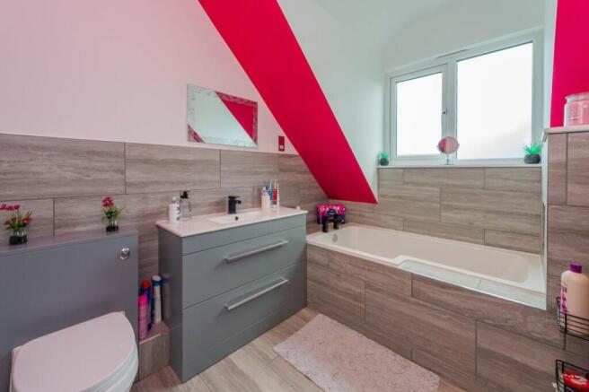 Family Bathroom EmilyDimelowEwemoveWhitchurchandNa