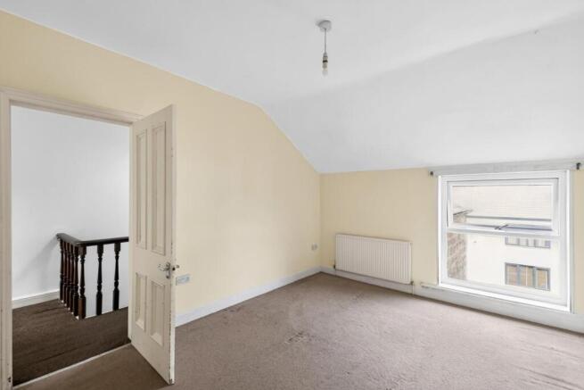 2 bed Apartment for sale Image 2