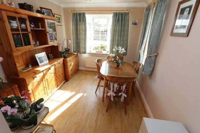 Bedroom 3/ Din...