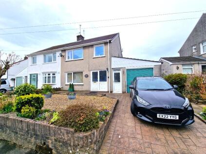 St. Deinols Close, PENGAM, BLACKWOOD, NP12