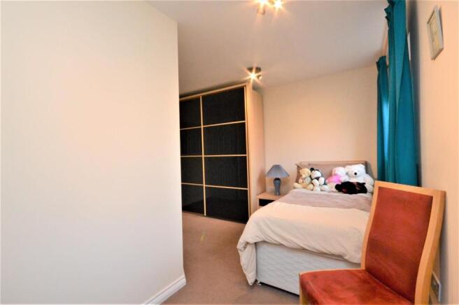 06 bed 2 woodfield.JPG