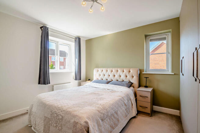 4 bed Detached for sale Image 8