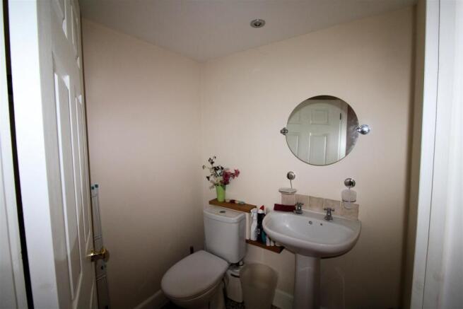 en-suite cloakroom