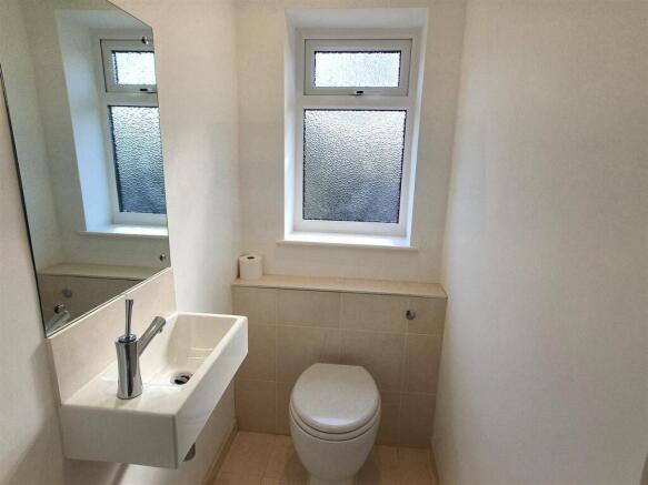 Toilet.jpg