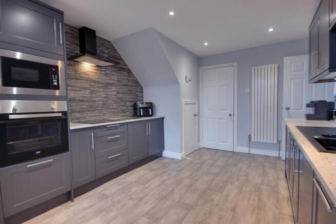 3 bed Semi-Detached for sale Image 7
