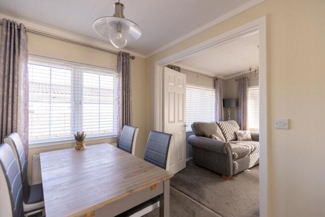 2 bed Park Home for sale Image 7