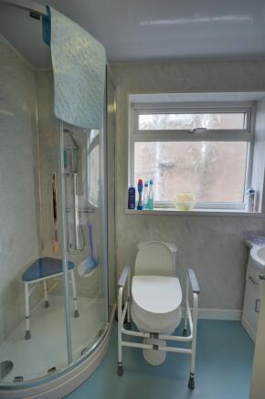 2 bed Semi-Detached Bungalow for sale Image 7