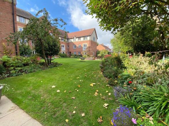 Communal Garden.jpg