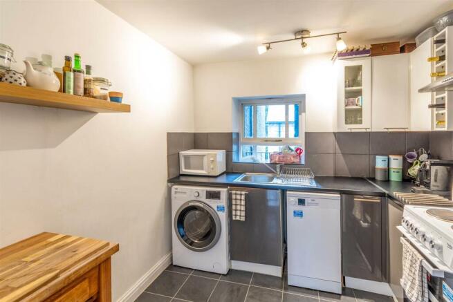 DSC_4160-Edit_kitchen.jpg