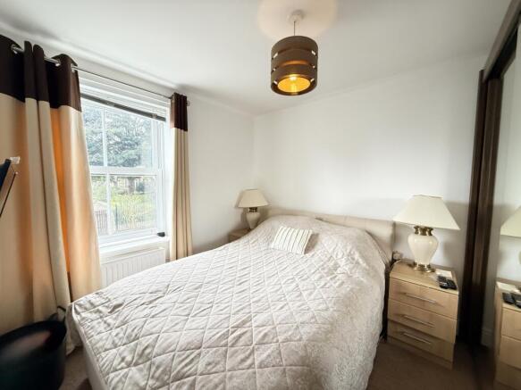 2 bed Apartment for sale Image 4