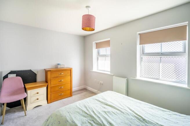 2 bed Semi-Detached for sale Image 8